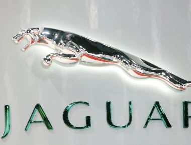 Βρετανία: Περίπου 4.500 απολύσεις ετοιμάζεται να κάνει η αυτοκινητοβιομηχανία Jaguar Land Rover